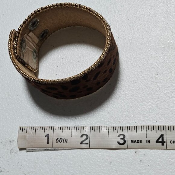 Retro Leopard Print Faux Fur Snap Bracelet Gold Beaded Trim Fashion Jewelry - Picture 5 of 5